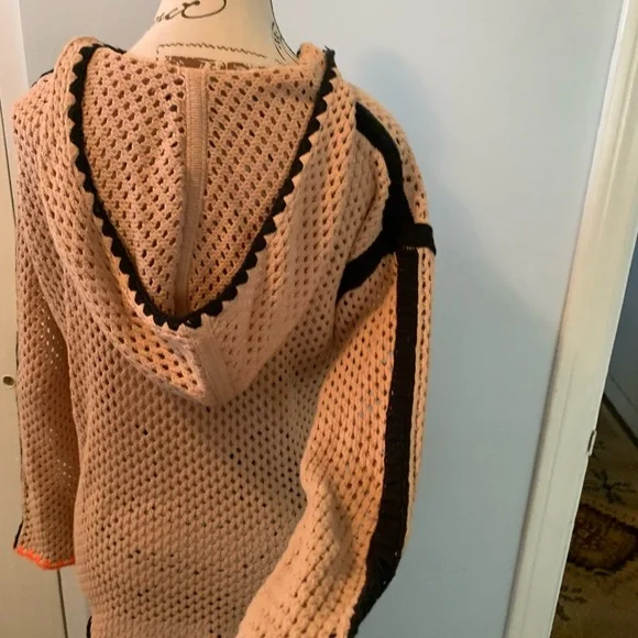 Lisa Todd Beige Knit Sweater with Black Accents - Picture 2 of 5